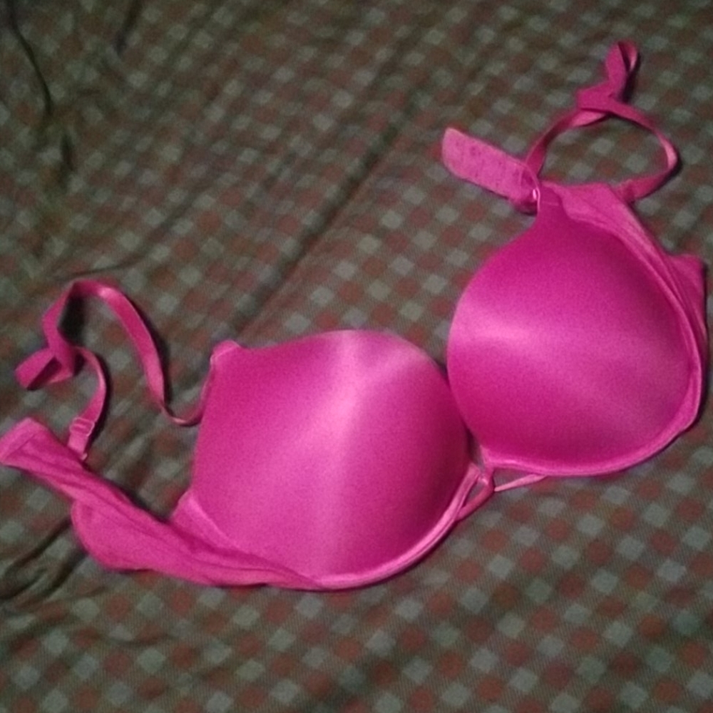 Victoria secret miraculous plunge bra
